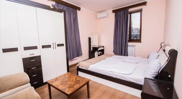 FAVORIT HOTEL-HOSTEL, Book Hostel Yerevan Armenia, near Yerevan Train Station