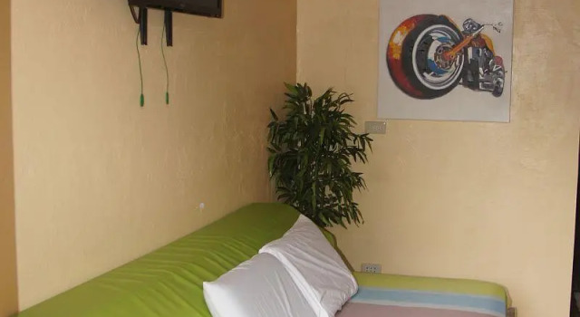 Семейный номер Standard с балконом и с красивым видом из окна MBs Garden Inn