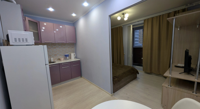 Uyutnaya Studiya Flat, Prenota Appartamento Hotel a Tyumen Region con parcheggio, Parcheggio