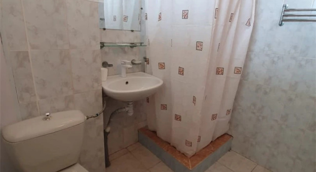 Трёхместный номер Comfort с балконом Меблированные комнаты Бриз-Морское