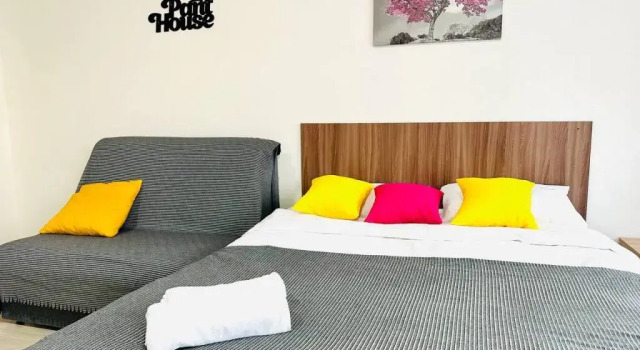 4 Pant Family House Vatutinki Apartment, Prenota Appartamento Desenovskoye 