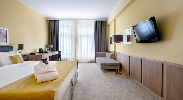 Номер Улучшенный Отель Golden Tulip