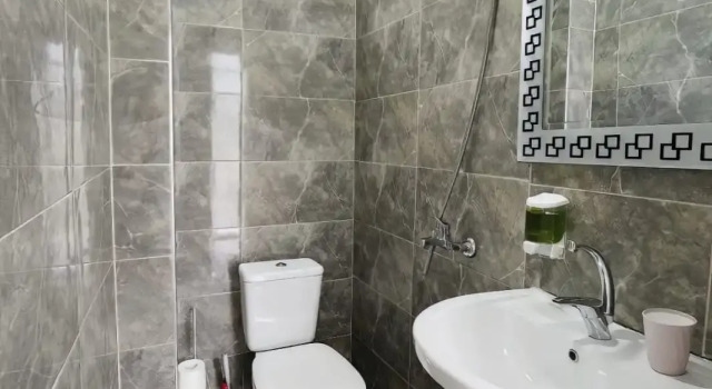 Двухместный номер Standard с балконом и с видом на внутренний двор Гостевой Дом New Batumi with Balcony & View