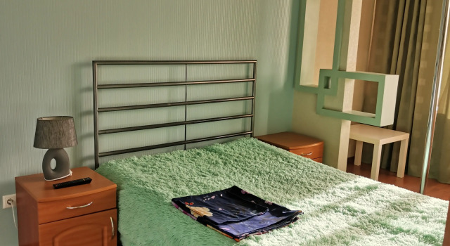 Trekhkomnatnaya V Tsentre Goroda Yugorsk Flat, Prenota Appartamento Yugorsk Tyumen Region