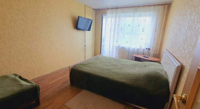 Квартира с видом на вулканы, Забронировать Апартаменты/квартира Отели Петропавловска-Камчатского с парковкой, рядом с Свято-Троицкий кафедральный собор, Парковка