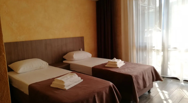 Na Gorkogo 73 Guest House, Забронировать Гостевой дом Отели Побережья Анапы с парковкой, Парковка