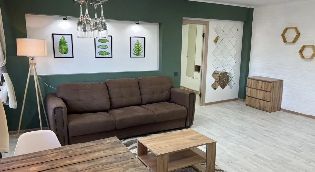 Na Lenina 36A Flat, Rezerwuj Apartament Hotele w Republika Komi z parkingiem, Parking