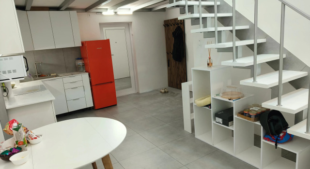 Trekhkomnatnaya S Vidom Na Siti Flat, Rezervovat Apartmán Hotely v ZAO Area s parkováním, Parkování