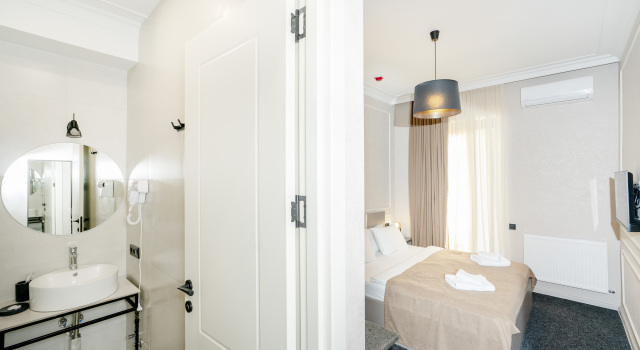 Двухместный номер Superior с балконом и с красивым видом из окна Hotel Best Tbilisi