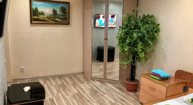 Na Pischevikov 12 Flat, Rezerwuj Apartament Hotele w Republika Komi z parkingiem, Parking