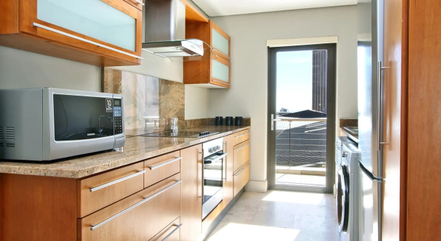 Отель Piazza Penthouse by ITC Hospitality, Забронировать Отель Отели Кейптауна с бассейном, рядом с Замок Доброй Надежды, Бассейн