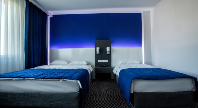Standardowy trzyosobowy pokój Cavit Duvan Prestige Hotel