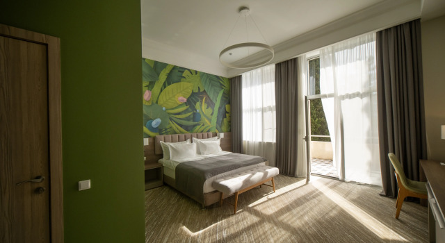 С террасой номер Комфорт и видом на горы и море Отель Garden Resort