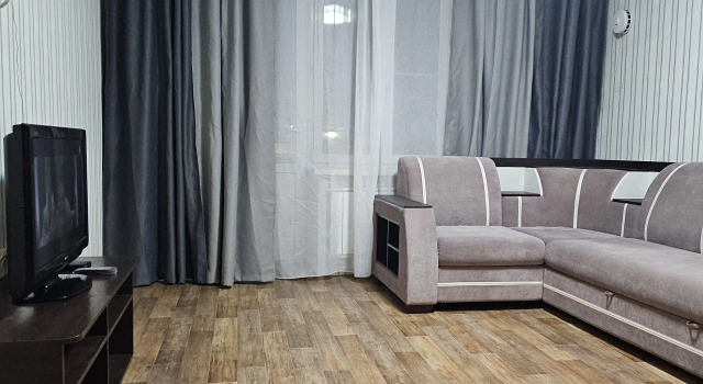 Dvukhkomnatnaya v Tsentre Chity Flat, Prenota Appartamento Hotel a Zabaikalsky Kray con parcheggio, Parcheggio