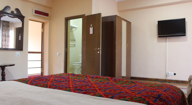 Полулюкс Tagaytay Karakol Hotel