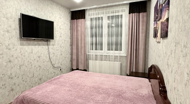 U Kremlya Tobolsk Radischeva 21Flat, Prenota Appartamento Hotel a Tyumen Region con parcheggio, Parcheggio