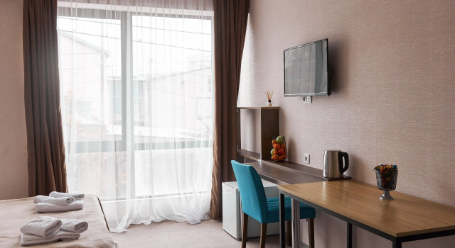 Hotel M9 Hotel, Rezerwuj Hotel Tanie hotele w Region Tbilisi