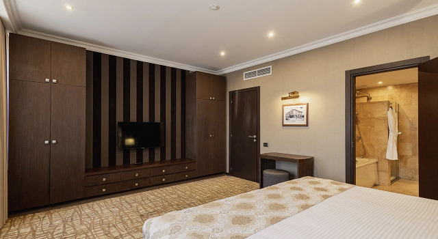 Senior Doppel Suite National by Stellar Hotels, Yerevan