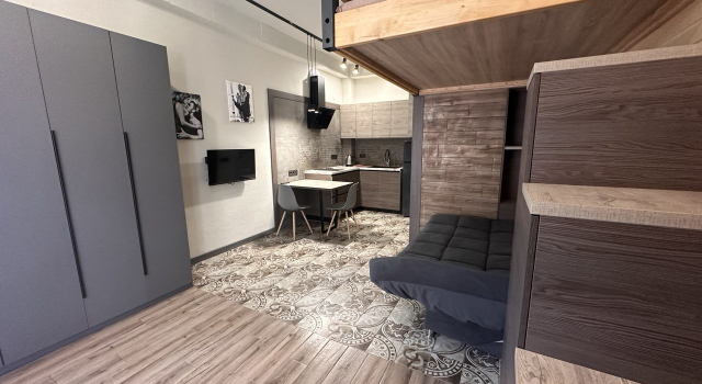 O podwyższonym standardzie dwuosobowy apartament z widokiem na dziedziniec Agava Living Quarters