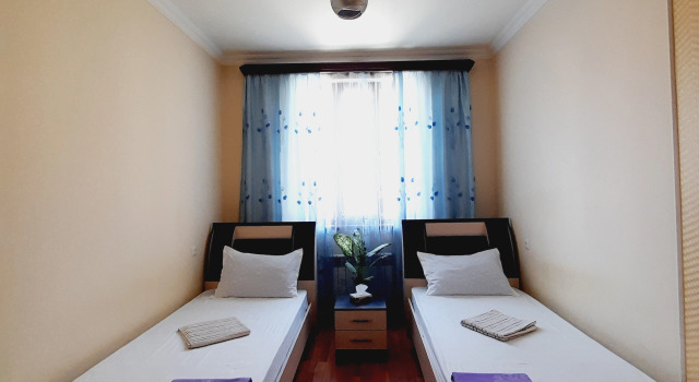 Standard Twin room Arm Hostel