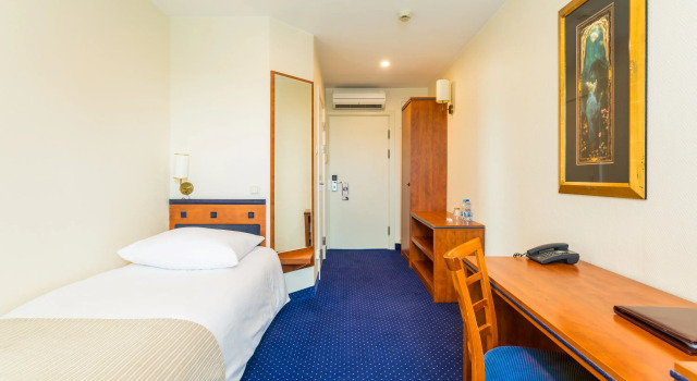 Одноместный номер Standard с балконом Qubus Hotel Zielona Góra