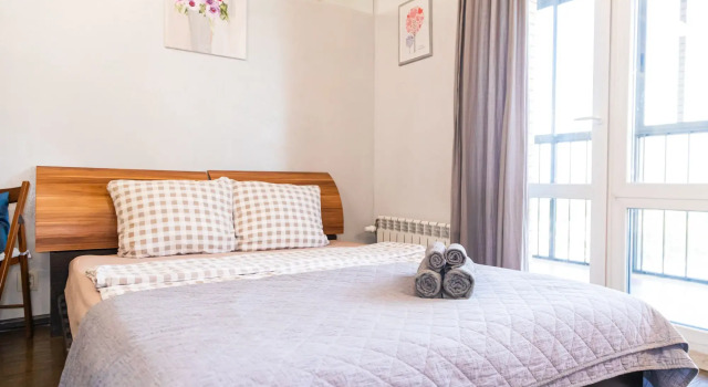 Studiya S Potryasayuschim Vidom Na Angaru loft Flat, Boek Appartement Hotels in Irkoetsk met parkeren, Parkeren