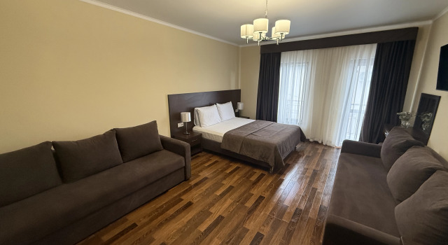 Matool Guest house, Prenota Affittacamere Hotel a Sukhum con parcheggio, Parcheggio