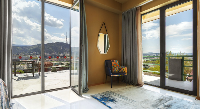 Двухместный люкс с террасой с видом на город Brim Hotel