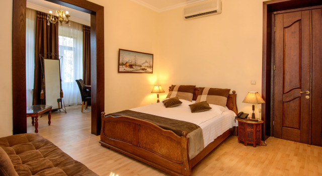 Люкс с балконом Hotel British House