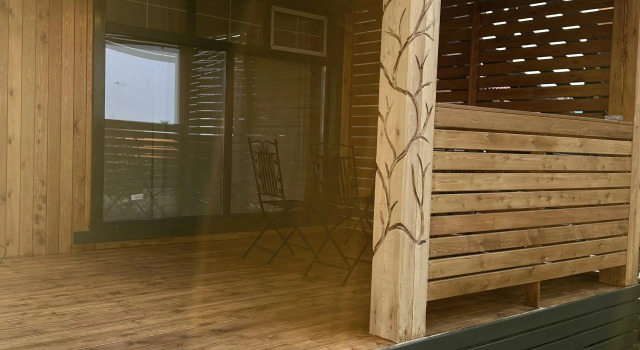 Viking Hause Living Quarters, Prenota Hotel Khuzhir 