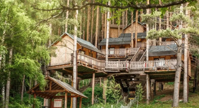 Etnoderevnya Gorny Kurort Oi-Qaragai Resort, Buchen Sie Resort Beskaynar Gebiet Almaty