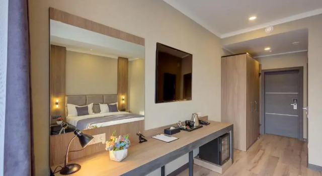 Двухместный номер Superior с балконом Sara Hotel Bishkek