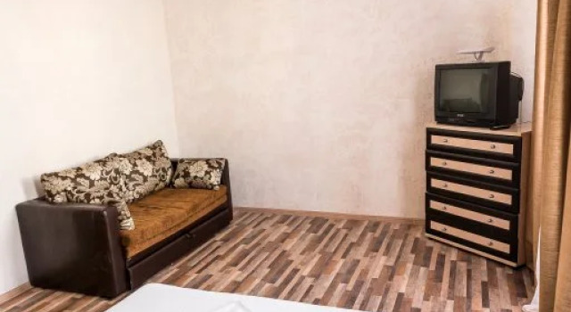 Magnit Hotel, Boek Hotel Magnitogorsk Chelyabinsk