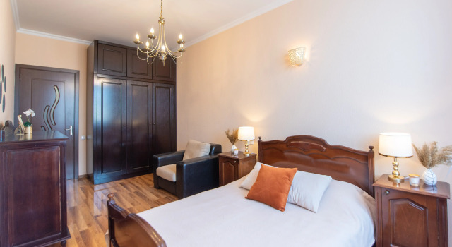 Near City Mall Apartments, Rezerwuj Apartament Tanie hotele w Region Tbilisi