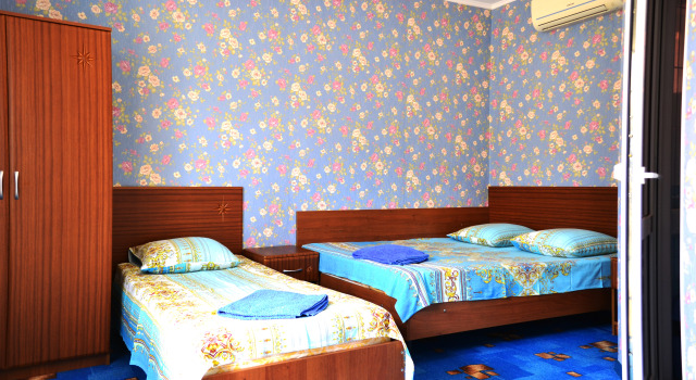 Guest House Tri Sestri, Забронировать Гостевой дом Отели Побережья Анапы с парковкой, Парковка