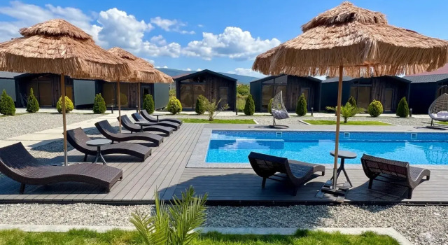 Sea Villa Chalet, Buchen Sie Chalet Villen in Sochumi, Villa
