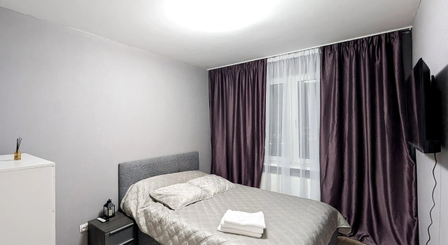 Prostornaya 2-Komnatnaya Zhk Rzhevskiy Park Flat, Rezervovat Apartmán Hotely v Petrohrad s parkováním, Parkování
