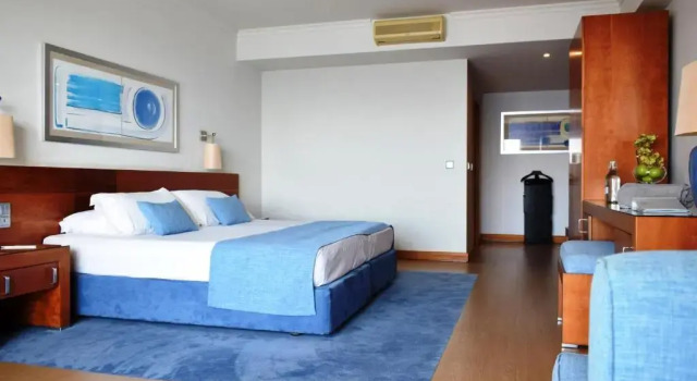 Двухместный номер Premium с балконом и с видом на море Отель Madeira Regency Cliff