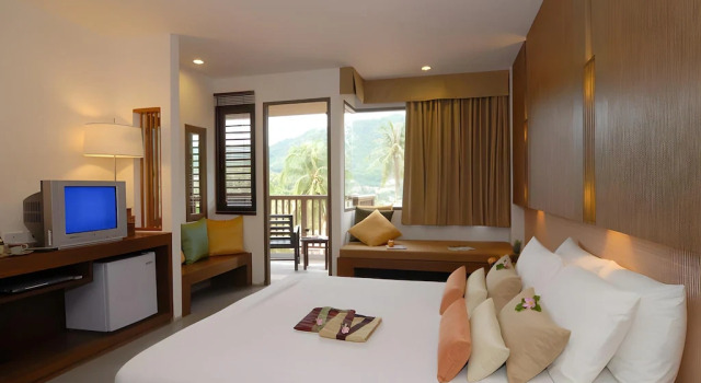 Двухместный номер Grand Deluxe с балконом Peach Blossom Resort & Pool Villa - SHA Plus