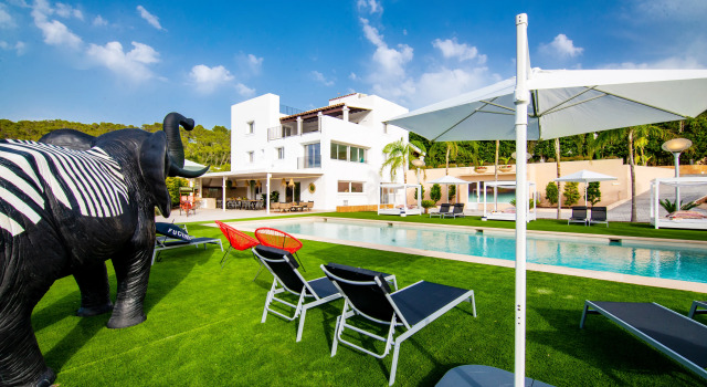 Villa Can Flowers, Book Villa Hotels in Ibiza with a Pool, Swimming Pool