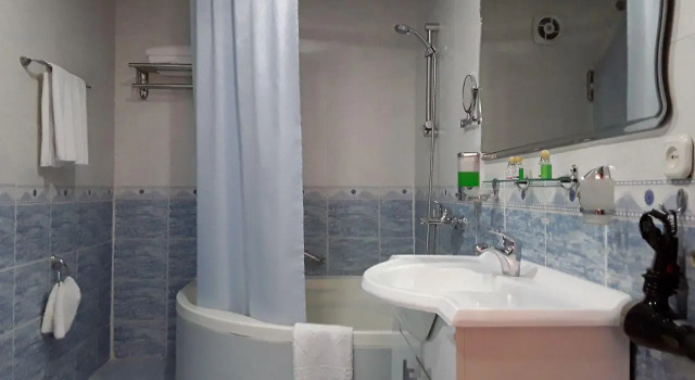 Двухместный номер Standard Sasha & Son Hotel