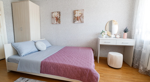 Prostornaya Dvuhkomnatnaya Flat na 6 Gostej Prospekt Oktyabrya 101 Teatr Kukol, Rezervovat Apartmán Hotely v Bashkortostan s parkováním, Parkování