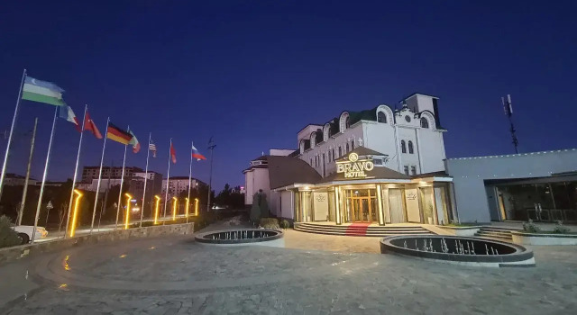 Отель Bravo