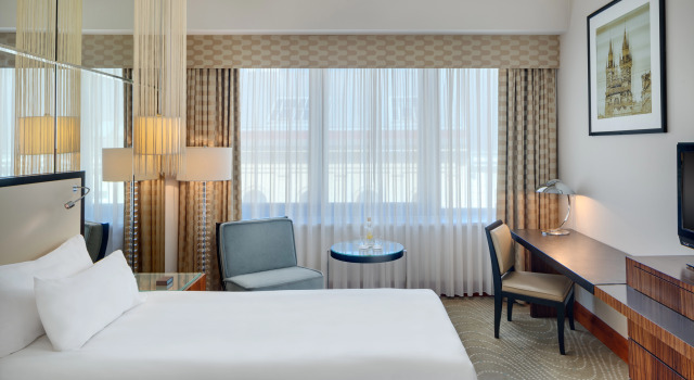 Almanac X Twin room Radisson Blu Alcron Hotel