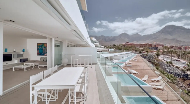 Люкс Divinity Bliss c 1 комнатой с частичным видом на море Domes Baobab Suites
