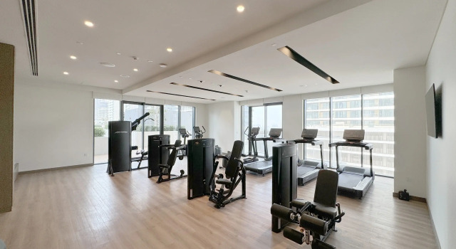 Апартаменты Modern 1BR in Beach Mansion with Pool and Gym