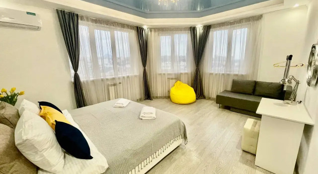 Апартаменты с красивым видом из окна Апартаменты Sun City Apartments Рядом с Пляжем Ривьера