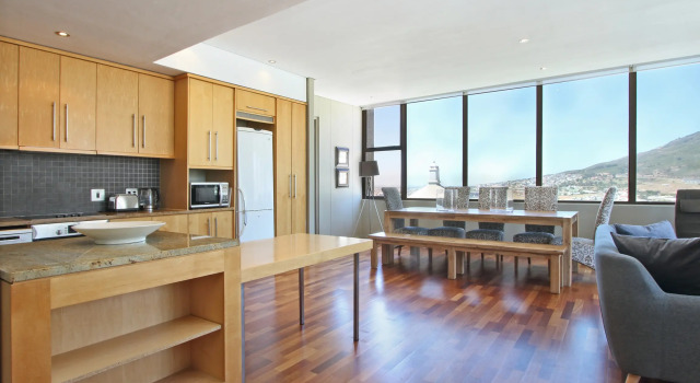 Апартаменты с 3 комнатами с балконом и с видом на город Penthouse Suite at Cartwrights Corner