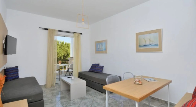 Полулюкс Epavlis Beach Resort