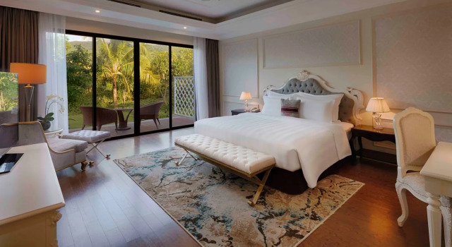 Вилла с бассейном с 2 комнатами с видом на сад Nha Trang Marriott Resort & Spa, Hon Tre Island
